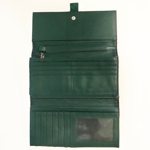 NWOT Floral Embossed Women's Wallet - Picture 3 of 3